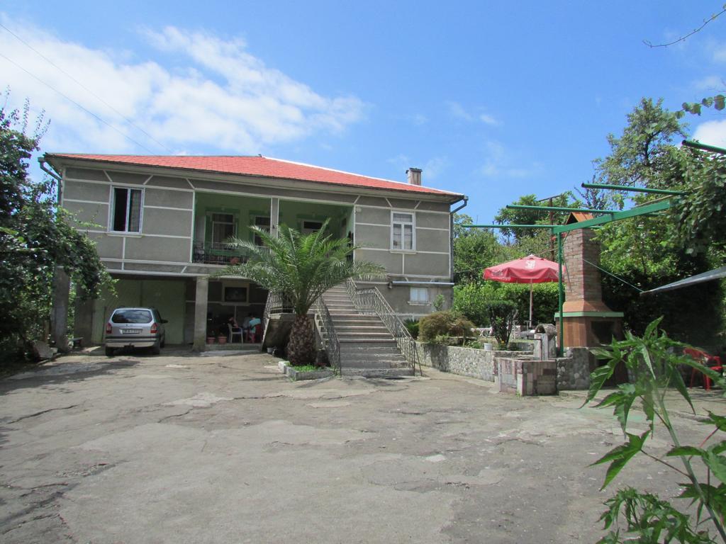 Joni Guest House Batumi Exteriér fotografie